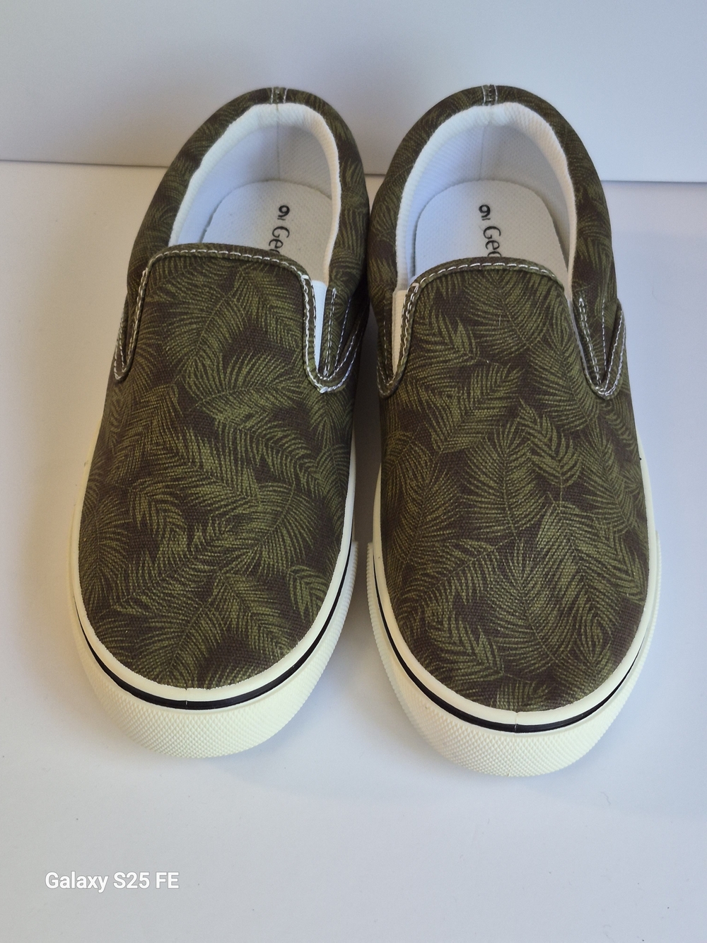 Canvas Slip-On Shoes with a Olive Leaf Print